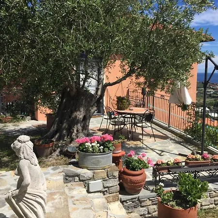 Ferienhaus Il Poggio Del Castello La Casa Dei Gio - Greta Diano Castello