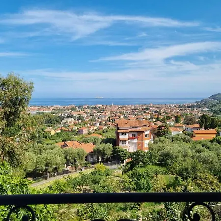 Il Poggio Del Castello La Casa Dei Gio - Greta
