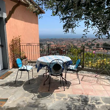 Ferienhaus Il Poggio Del Castello La Casa Dei Gio - Greta Diano Castello